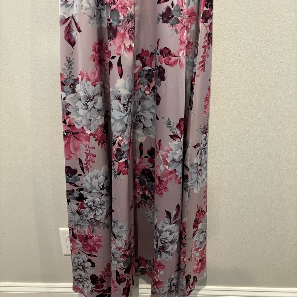 Vince Camuto Floral Print Satin Gown Fuschia Size 4 NWT - Picture 5 of 9